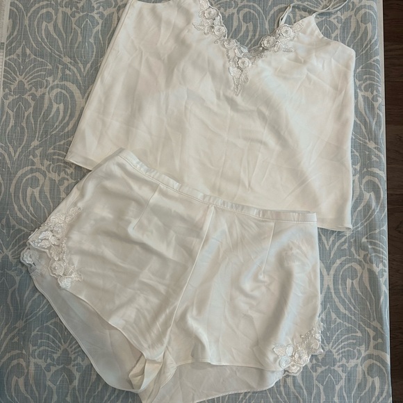 Le Rose Stories Madeline Set - Picture 3 of 4